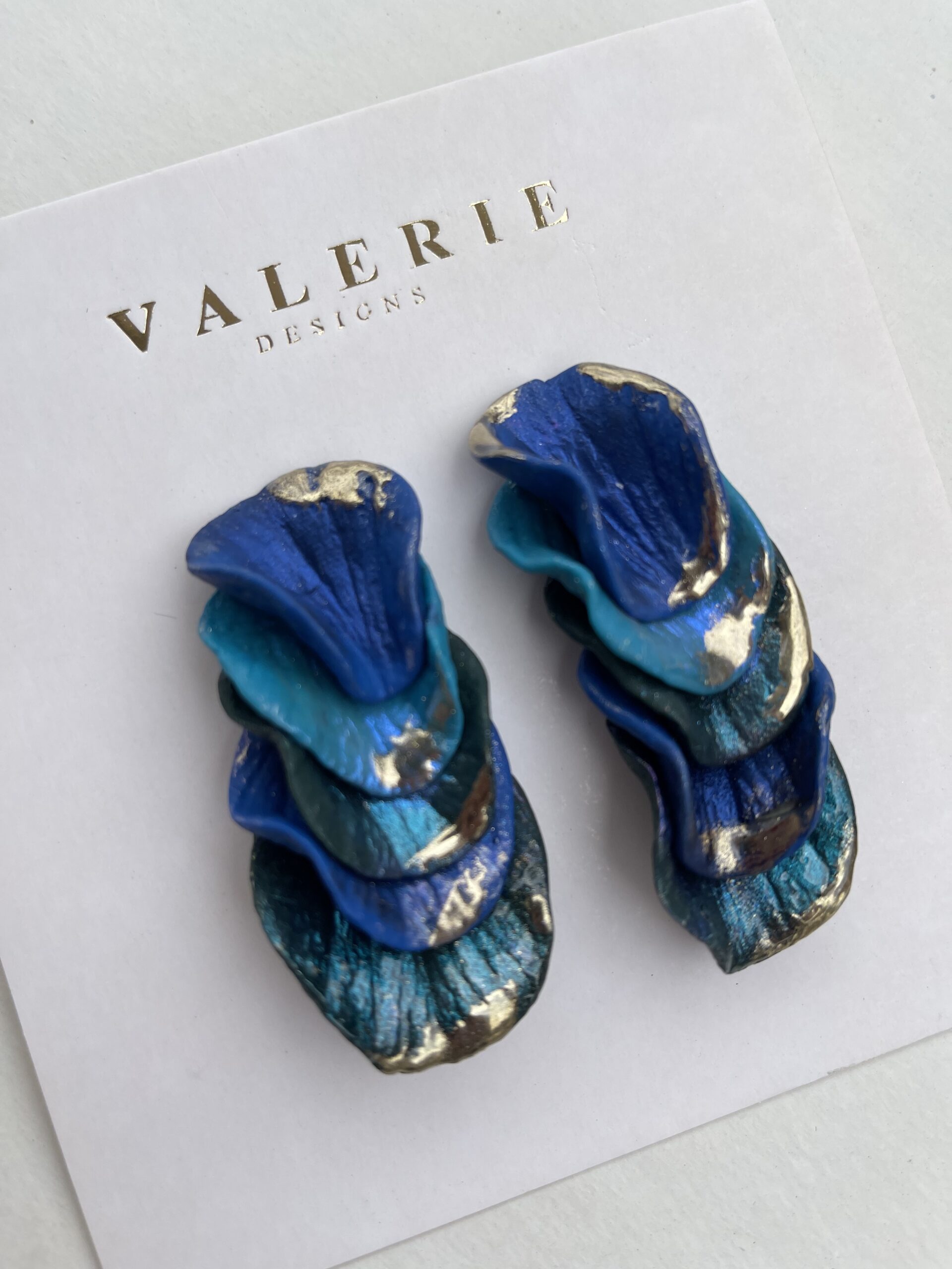 blue tones long stones copy