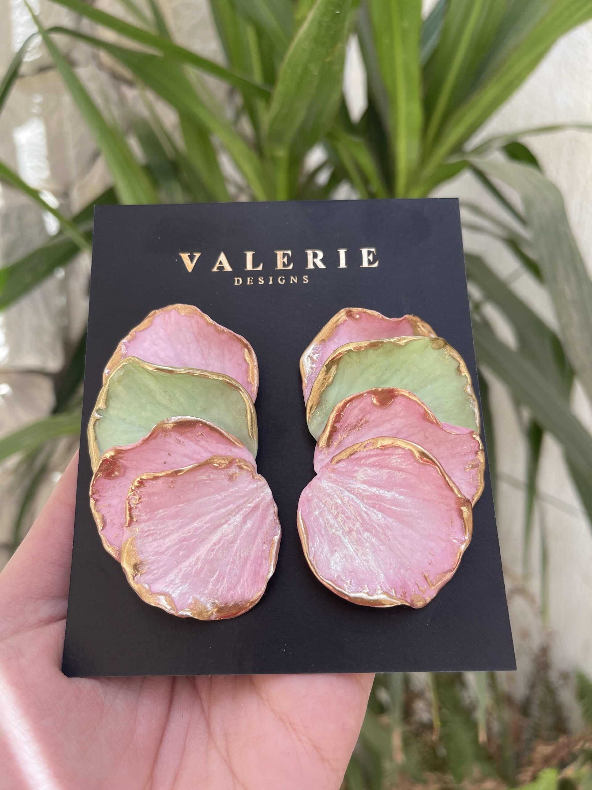 rose garden layer statement