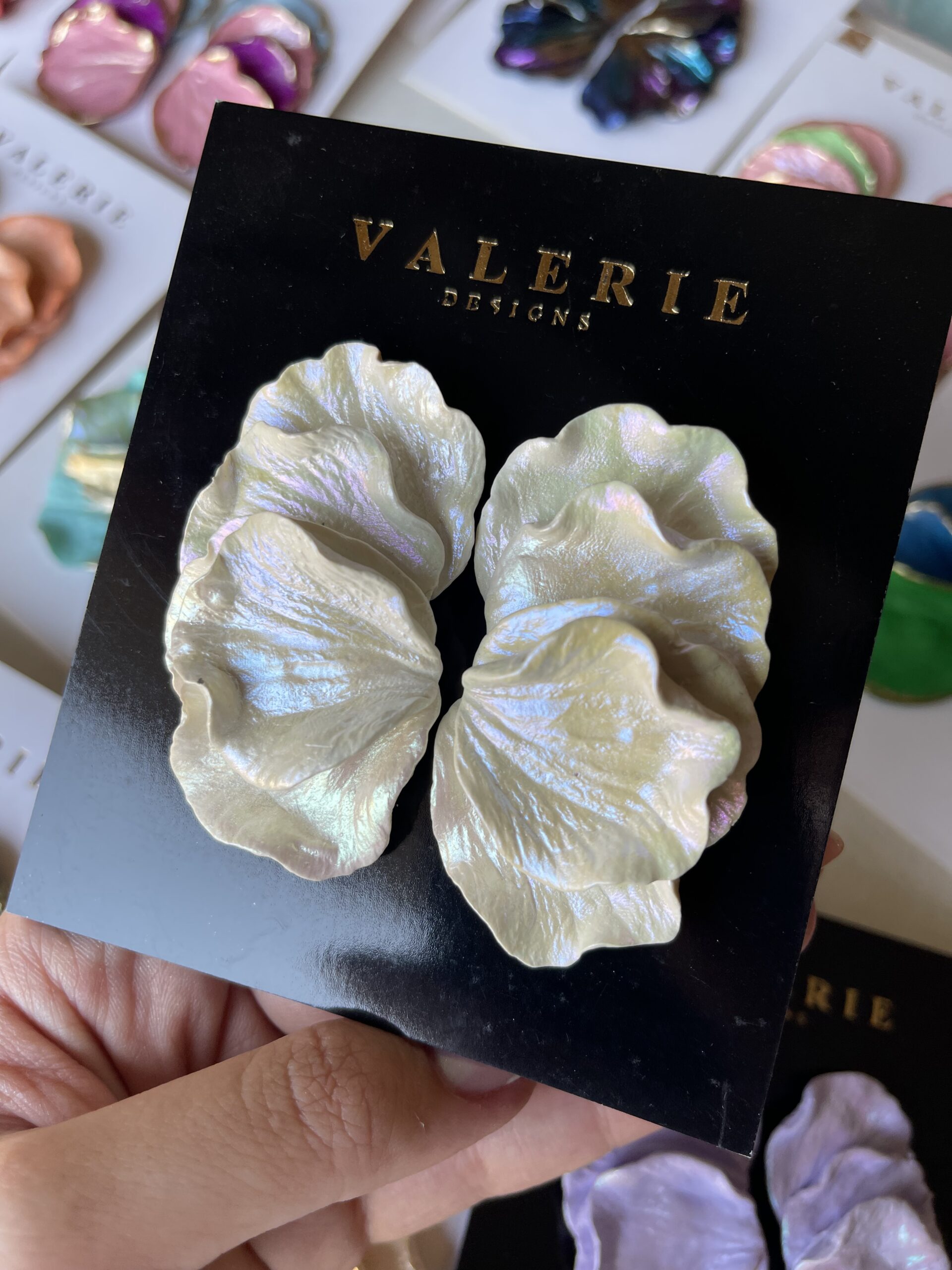 white bulky petals statement