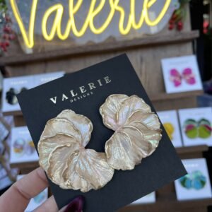 iridescent off white layers statements