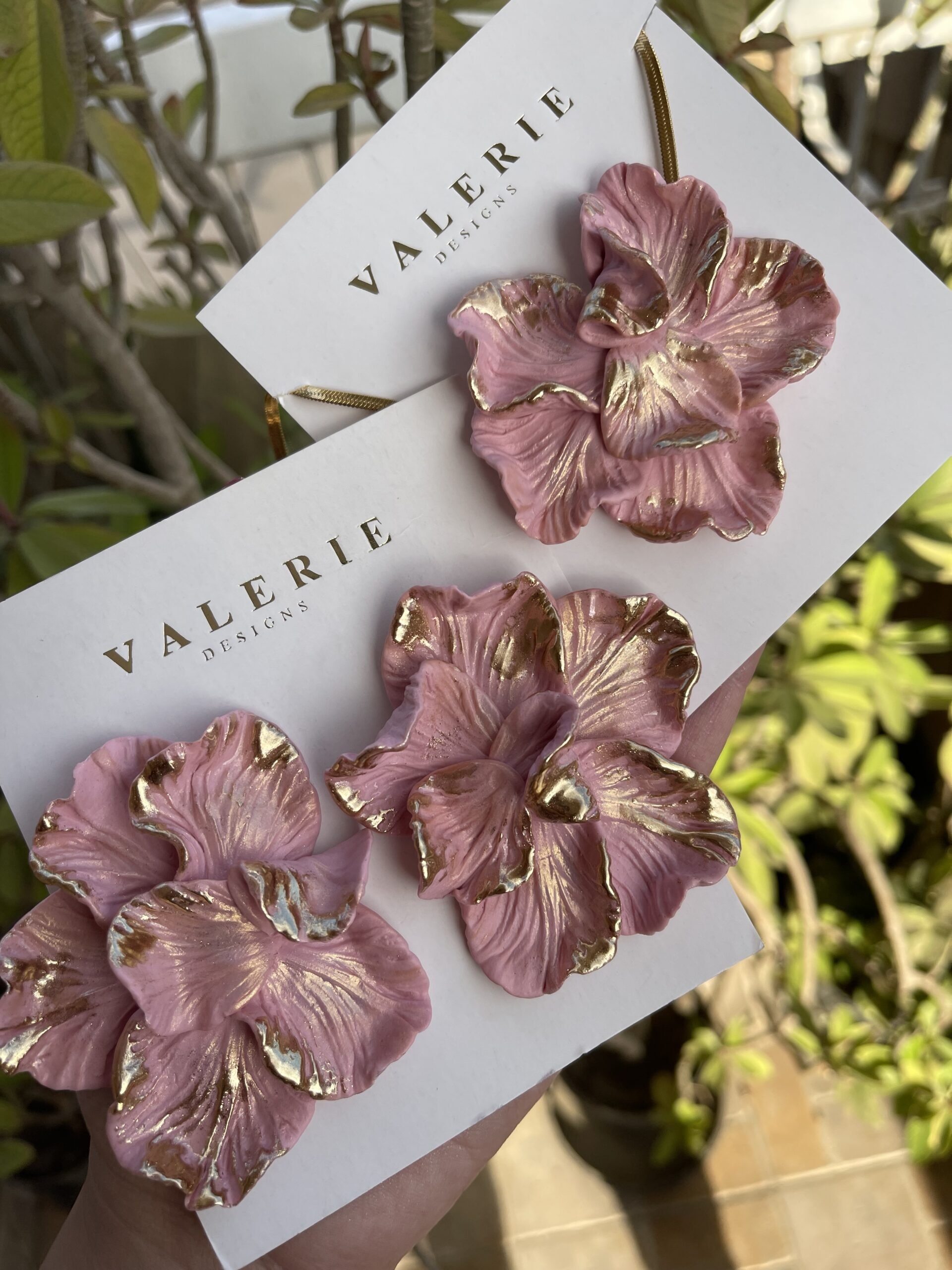 dusty rose flower statements