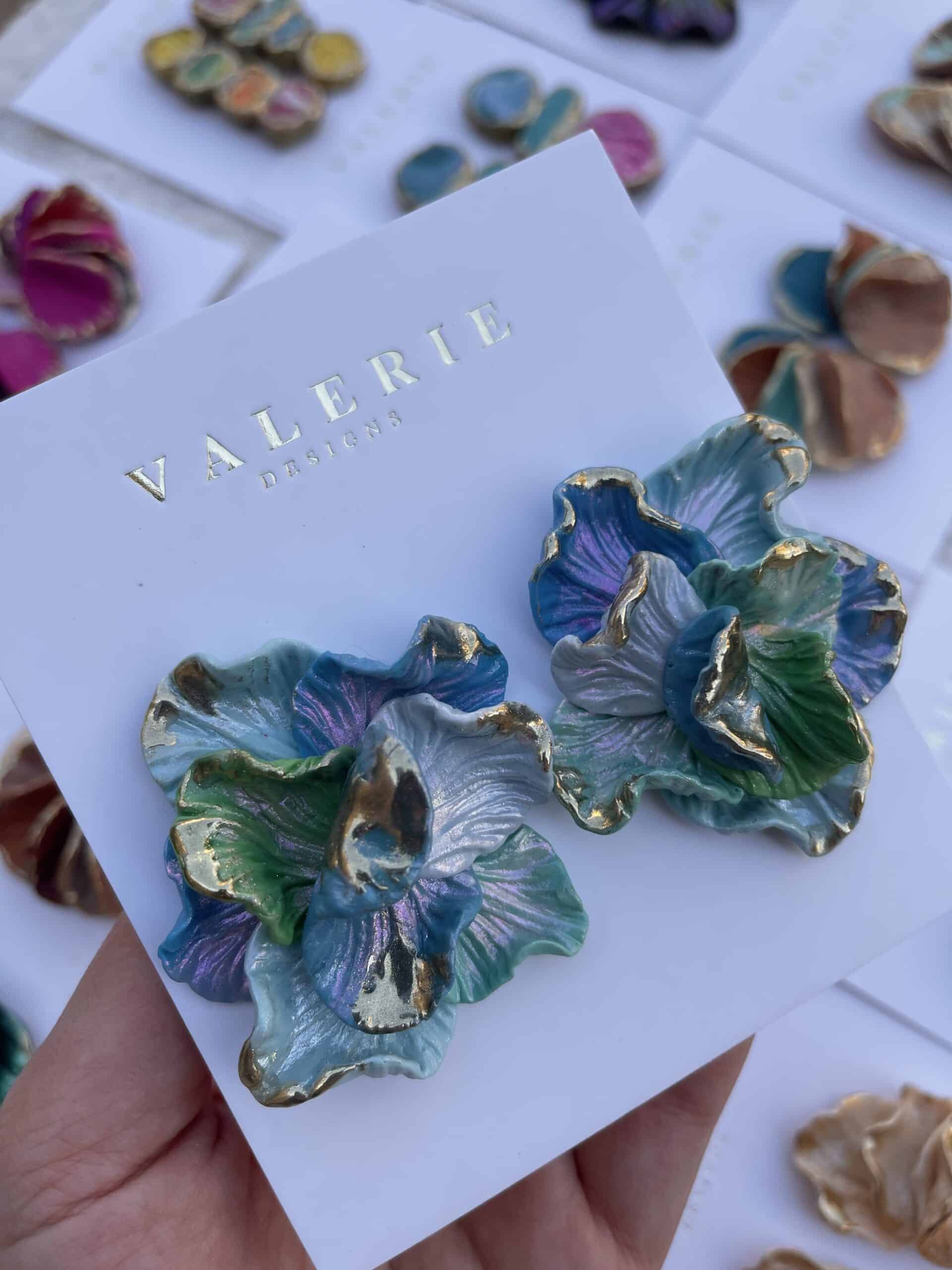 minty blues flower statements copy