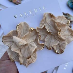 crème de la crème flower statements copy