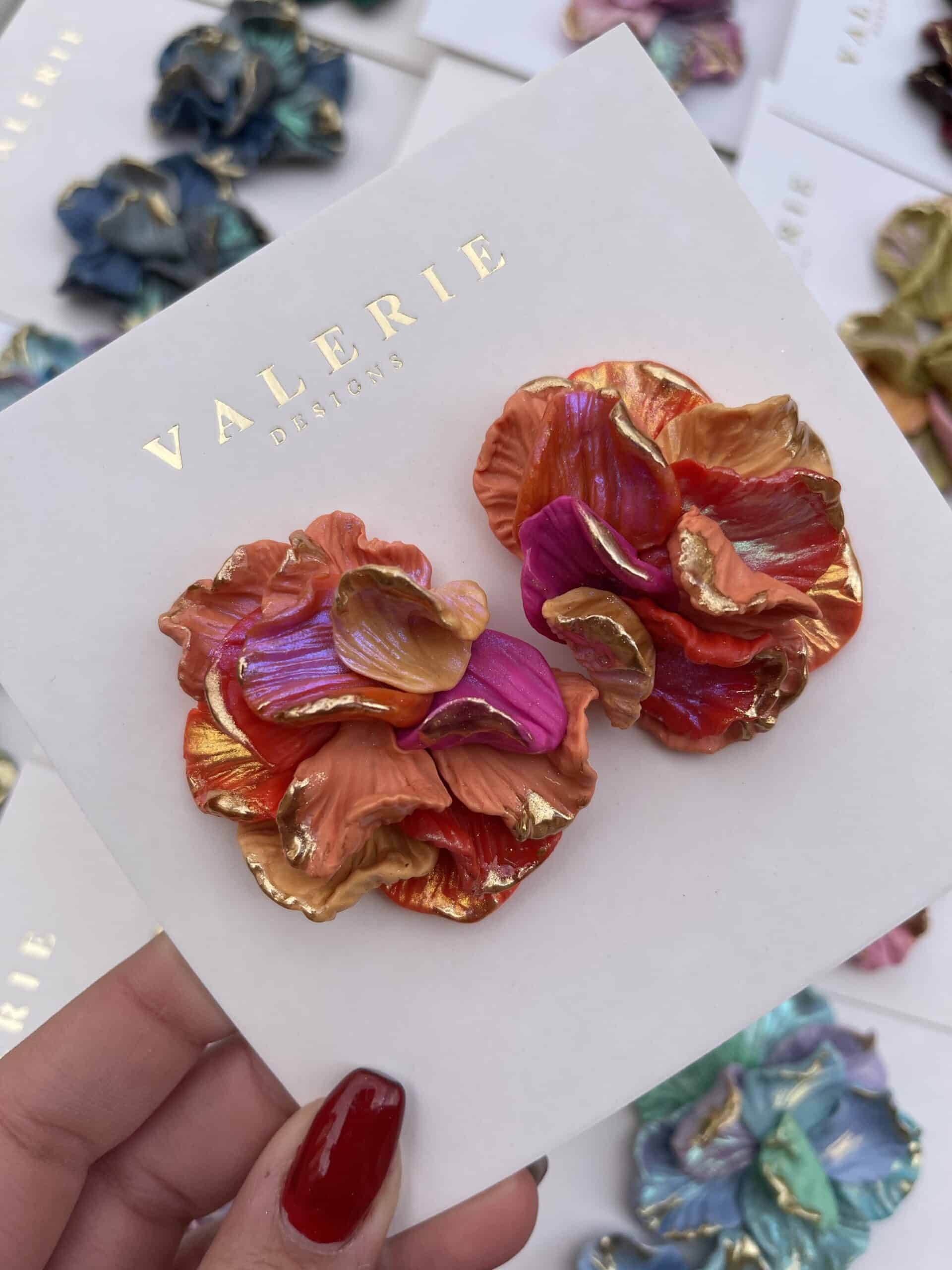 orange & fushia flower statements