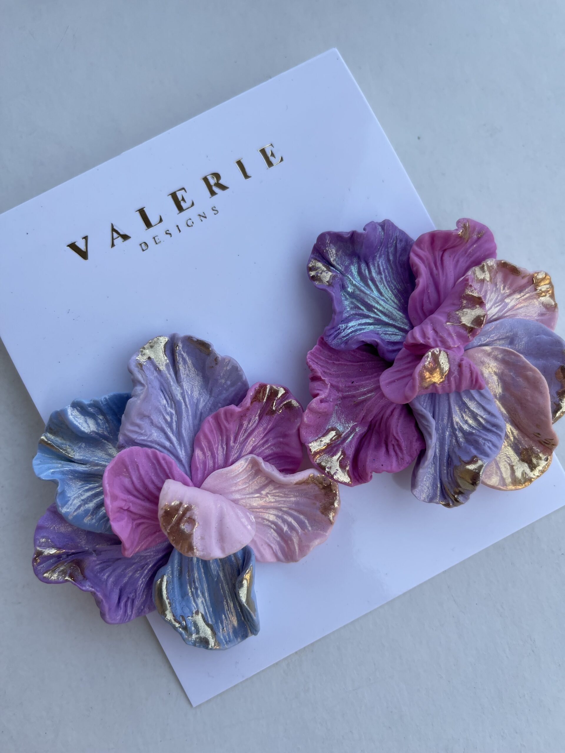 shades of purple flower statements