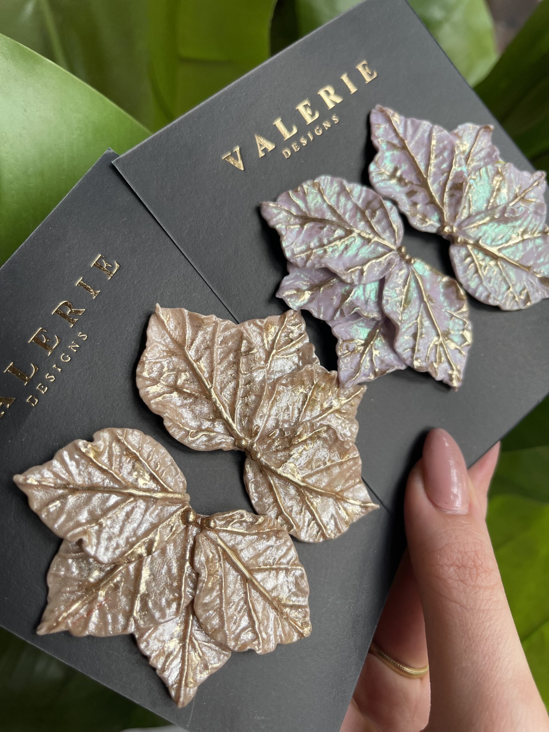 champagne leaves statements