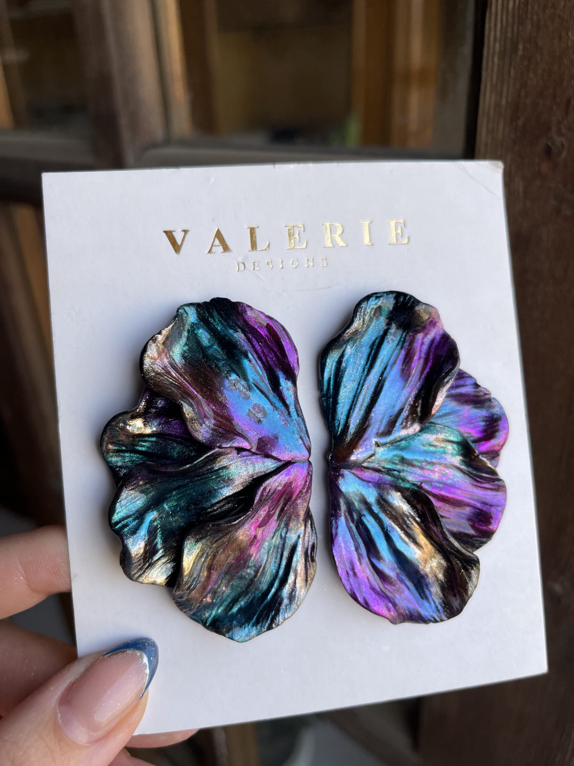 metallic shifts butterfly statements